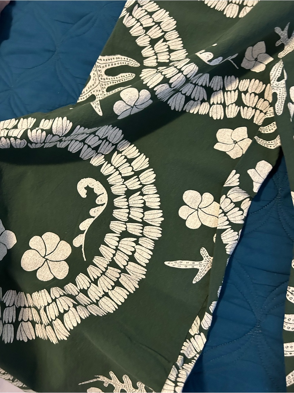 Kealopiko Dark Green Pants - Picture 5 of 7